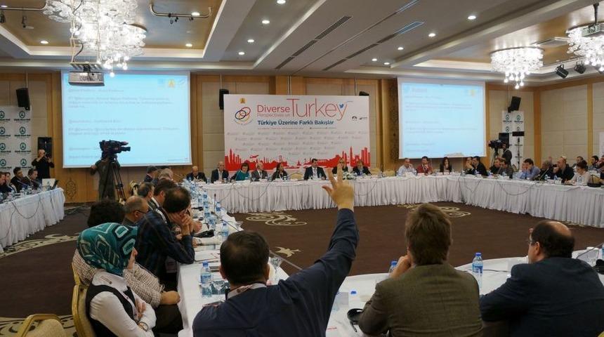 Abant Platformu'nun Son G&uuml;n&uuml;nde "katılımcı Demokrasi" Tartışılıyor