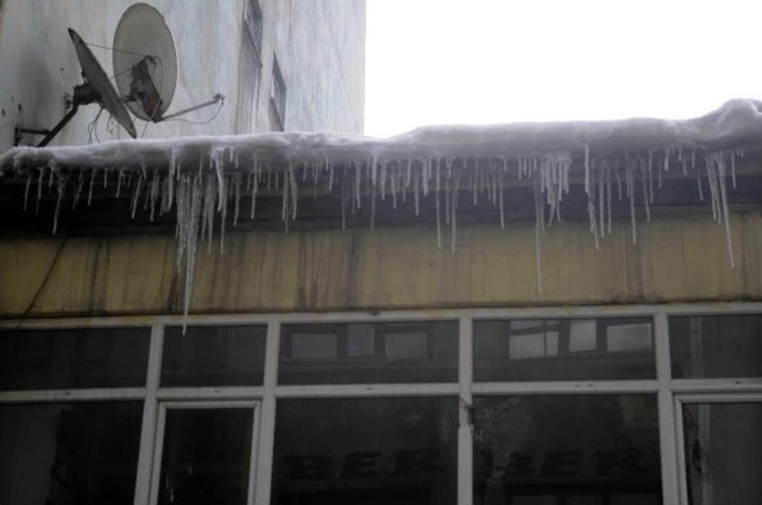 Y&uuml;ksekova&rsquo;da Dondurucu Soğuklar