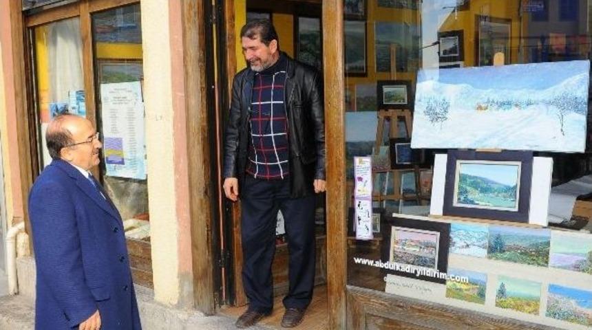 &Ccedil;arşı Mahallesi Esnafından Başkan G&uuml;mr&uuml;k&ccedil;&uuml;oğlu&rsquo;na Teşekk&uuml;r
