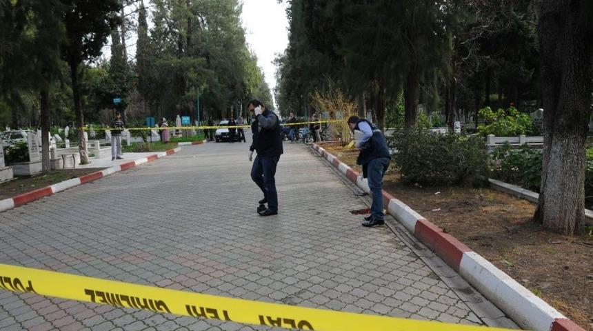 Kardeşini Mezarlıkta Kurşun Yağmuruna Tutarak &Ouml;ld&uuml;rd&uuml;