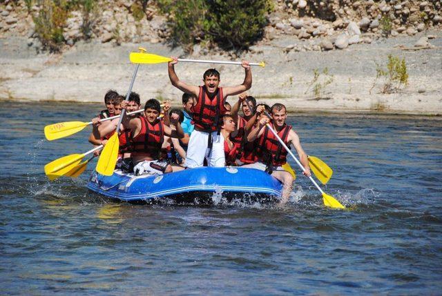 Köprülü Kanyon da Rafting Sezonu, İranlıların Nevruz Bayramı Tatiliyle Açılacak 1
