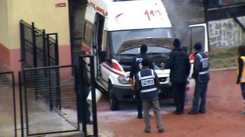 Ma&ccedil;ta G&ouml;revli Ambulans Alev Aldı