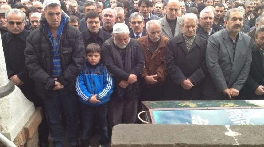 Mahir Damatlar&rsquo;ın Annesi Atiye Damatlar Yozgat'ta Hayatını Kaybetti