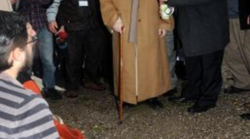 C&uuml;bbeli Hoca, 15 Ay Sonra Geldiği Bursa&rsquo;da Kurban Kesilerek Karşılandı