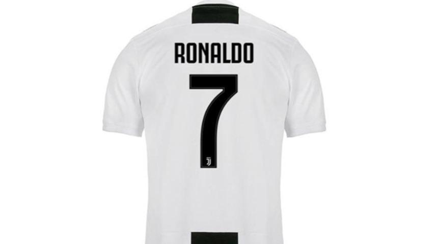 Juventus bir günde 520 bin Ronaldo forması sattı