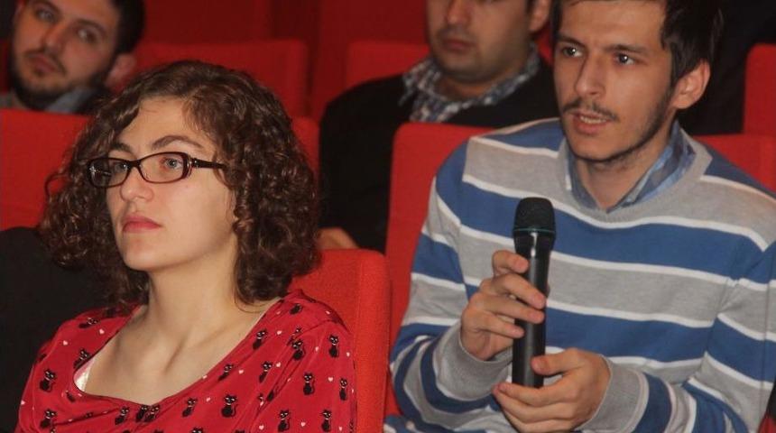 Sekiz &Uuml;niversiteden 60 &Ouml;ğrenci Anayasa &Ccedil;alışmalarını Tartıştı