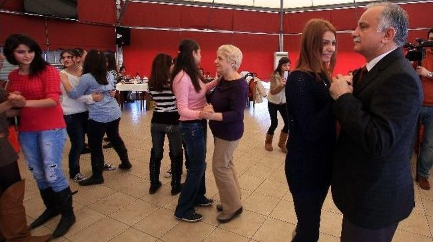 &ldquo;matine&rdquo; S&ouml;z&uuml; Yerine Geldi