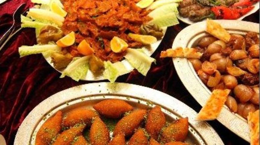 Sahan Şirehan&rsquo;dan Sevgililer G&uuml;n&uuml; S&uuml;rprizi