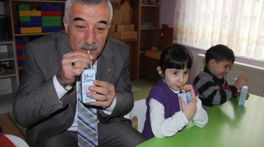 Bursa&rsquo;da 200 Bin &Ouml;ğrenci Okul S&uuml;t&uuml; İ&ccedil;ecek