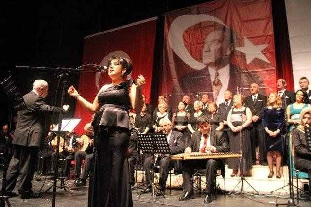 İlkadım Tsm Korosu'ndan Konser