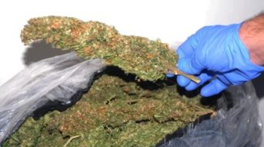 Siverek&rsquo;te 6 Kilo Esrar Ele Ge&ccedil;irildi