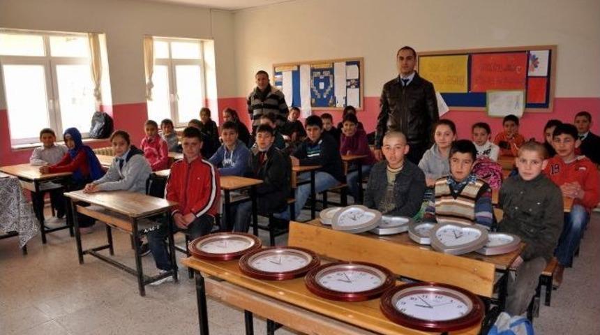 Suşehri’nde İki Okulda ''zilsiz'' Eğitime Geçildi