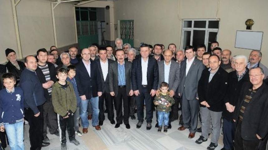 Milletvekili Işık Ve Başkan Doğan Vatandaşla Kahvaltıda Buluştu