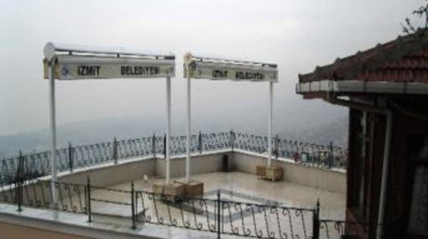 Orhan Camii'nin Tenteleri Yenilendi