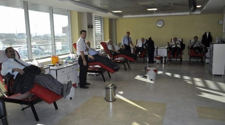 Mhp İl Genel Meclisi &Uuml;yelerinden Kan Bağışı