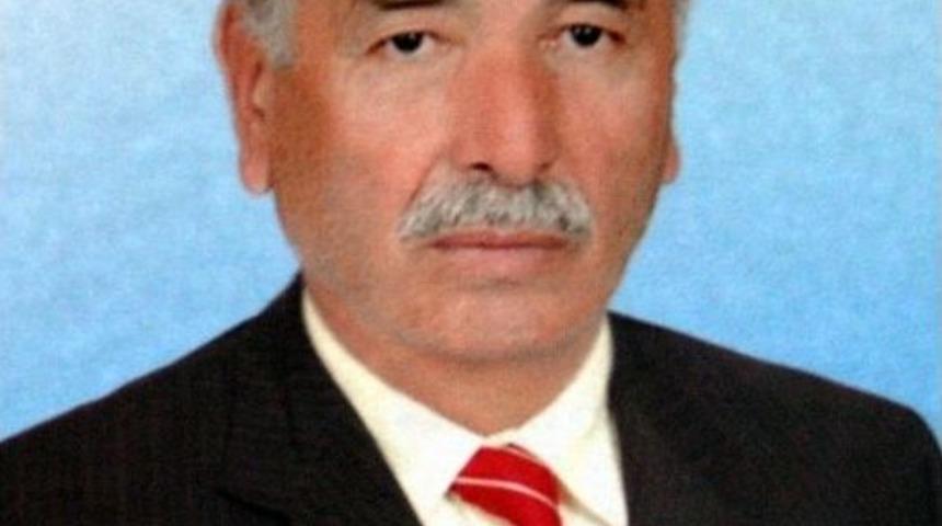 Babasının Cenaze Namazını Kıldırdı