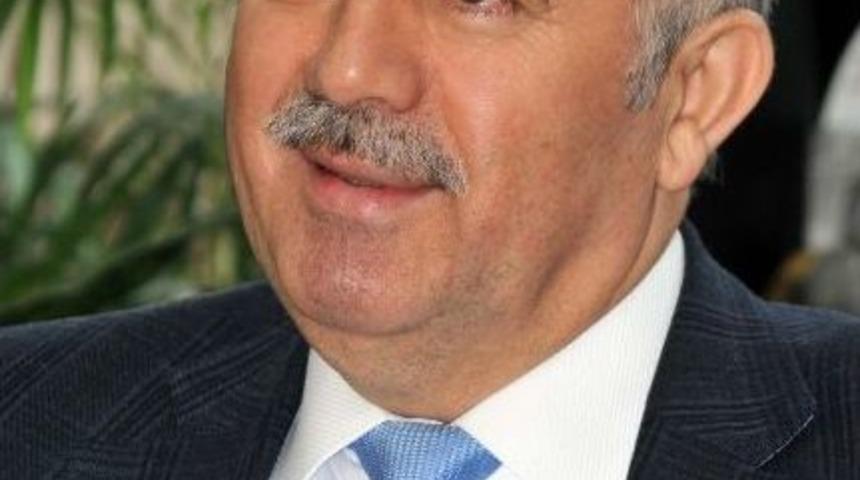 Coşkun: "saatine Bakarak &Ccedil;alışan B&uuml;rokrattan Fayda Gelmez"