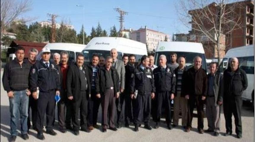 Suluova'da Servis Şof&ouml;rlerine Emniyet Kemeri Eğitimi Verildi