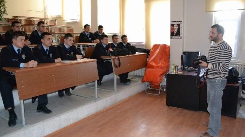 Kızılkaya&rsquo;dan Polis Okulu &Ouml;ğrencilere Fotoğraf Dersi