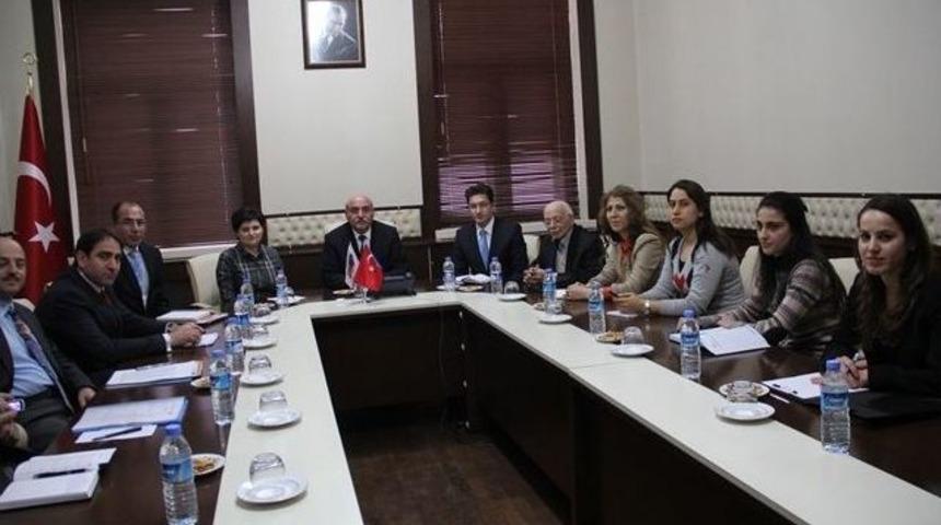 G&ouml;n&uuml;l El&ccedil;ileri Projesi Kapsamında Meslek Lisesi Mezunu Oluyorlar