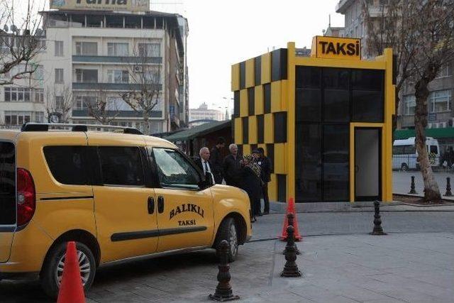 Modern Taksi Durakları Geliyor 1