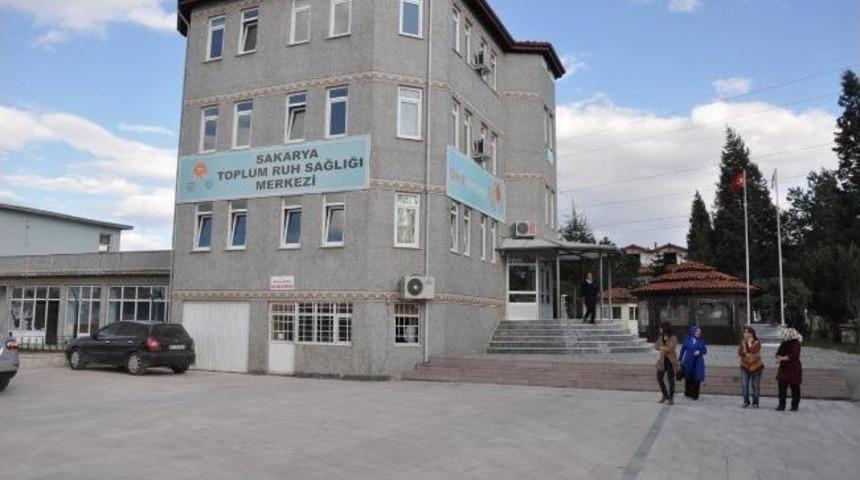 Hastalar M&uuml;zikle Tedavi Ediliyor
