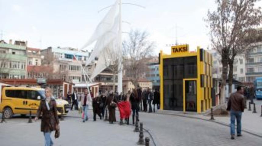 Gaziantep, ATM Makineli Modern Taksi Duraklarıyla Tanışıyor