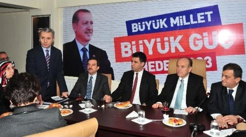 Başkan Kadir Topbaş'tan Beylikd&uuml;z&uuml;'ne Metro M&uuml;jdesi