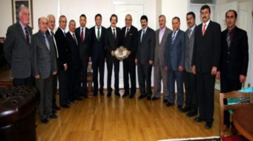 Suşehri İl&ccedil;e Heyetinden, Rekt&ouml;r Kocacık&rsquo;a Ziyaret