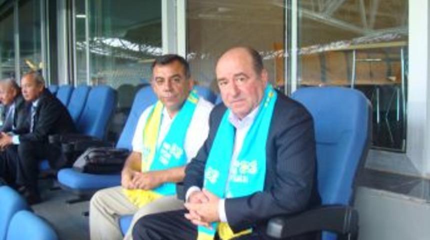 Kazakistanlı Y&ouml;neticiler, T&uuml;rk Futbolu Ile Ilişkileri Arttırmak Istiyor