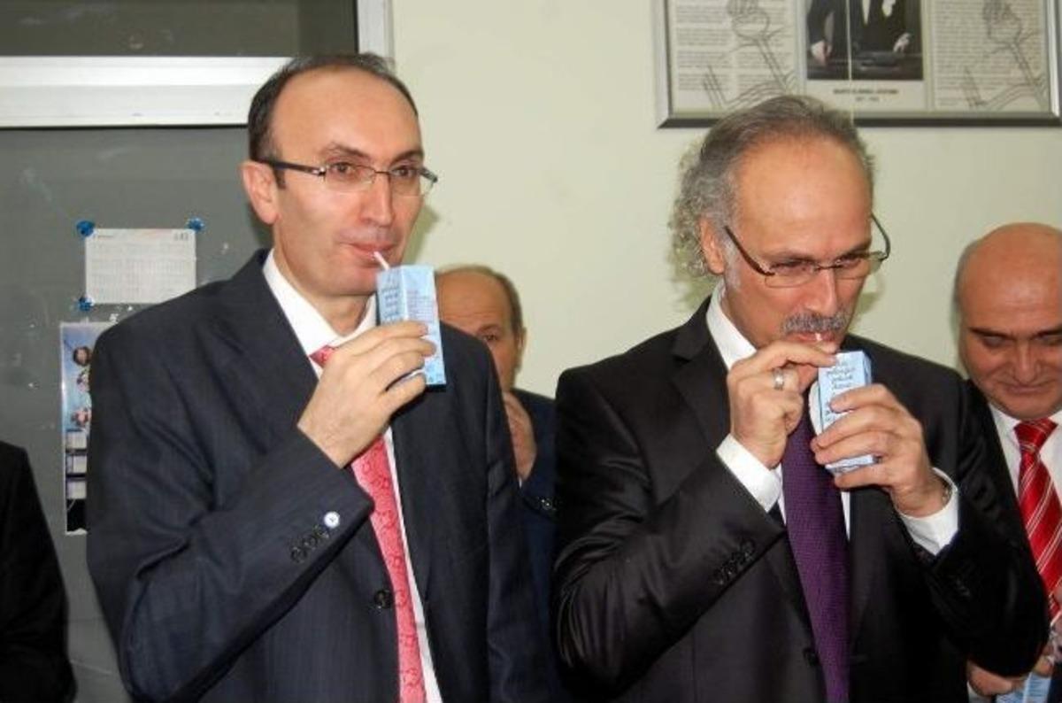 Eskişehir&rsquo;de &lsquo;okul S&uuml;t&uuml;&rsquo; Dağıtımı