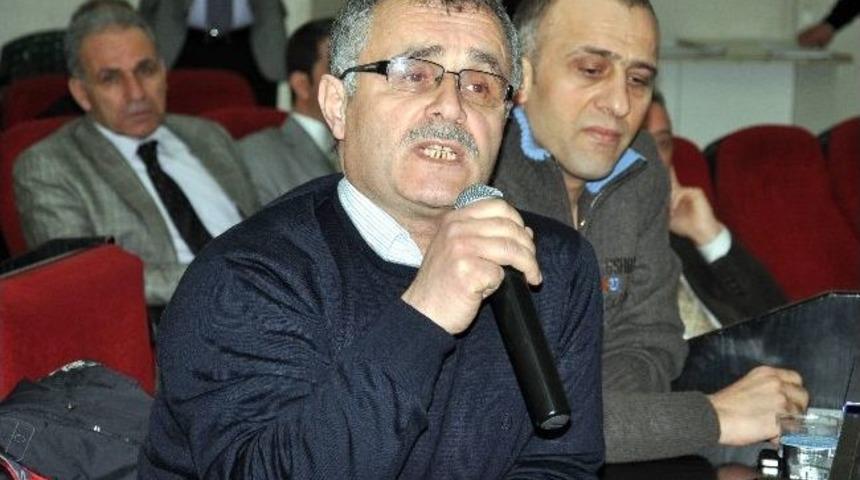 Meclis &Uuml;yeleri Salonu Terk Etti