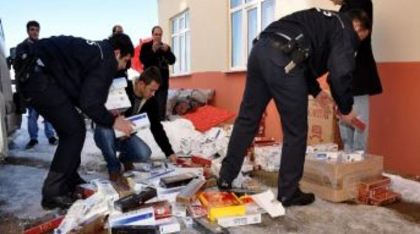 Suşehri'nde 6 Bin Ka&ccedil;ak Sigara Ele Ge&ccedil;irildi