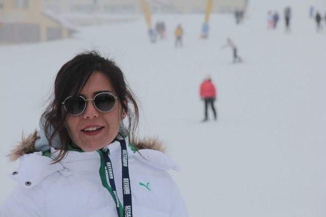 &Uuml;niversite &Ouml;ğrencileri Sınav Stresini Uludağ&rsquo;da Attı 2