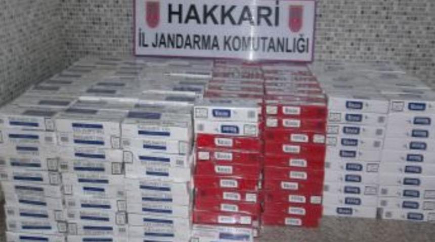 Hakkari'de Kaçak Sigara Ve Cep Telefonu Ele Geçirildi