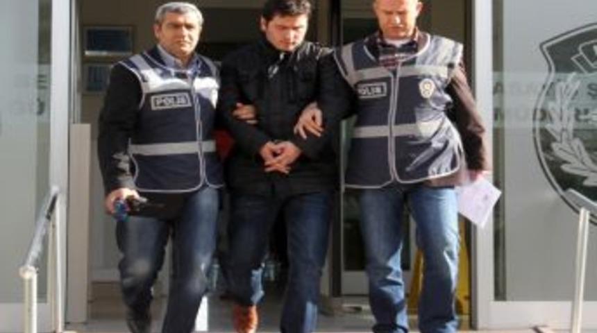 Trafik Kazasında Zanlıyı Davlumbaz Par&ccedil;ası Yakalattı