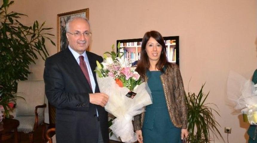 Empati &Ccedil;alışanlar Yardımlaşma Derneği'nden Vali Daş&ouml;z&rsquo;e Ziyaret