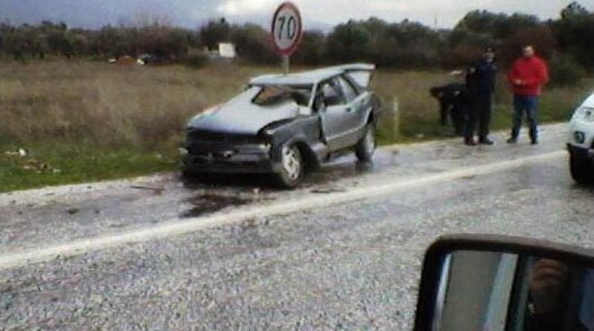 Tır İle Otomobil &Ccedil;arpıştı: 1 Yaralı