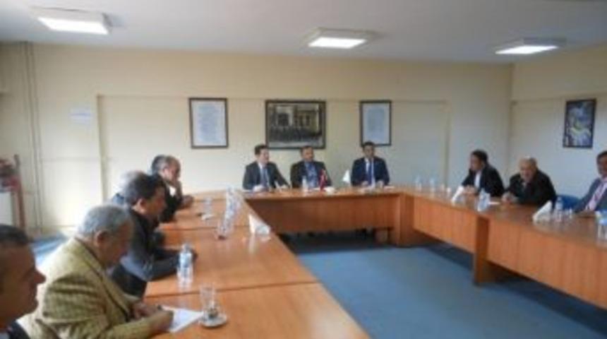 Vali, Oda Başkanları İle Bir Araya Geldi