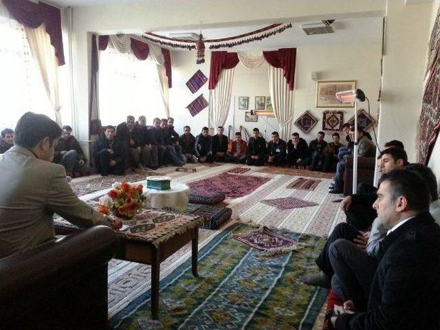 Gen&ccedil;lik Hizmetleri Ve Spor İl M&uuml;d&uuml;rl&uuml;ğ&uuml;&rsquo;n&uuml;n 2013 Yılının İlk Toplantısı Yapıldı 2