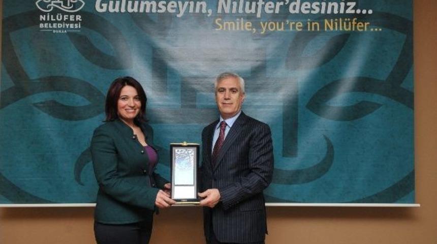 Nil&uuml;fer K&uuml;t&uuml;phane T&uuml;rkiye&rsquo;ye &Ouml;rnek Oluyor