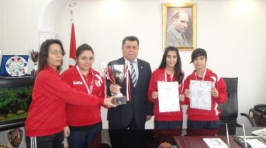 Aydın&rsquo;ın Yıldız Bayanları Rekor Kırdı