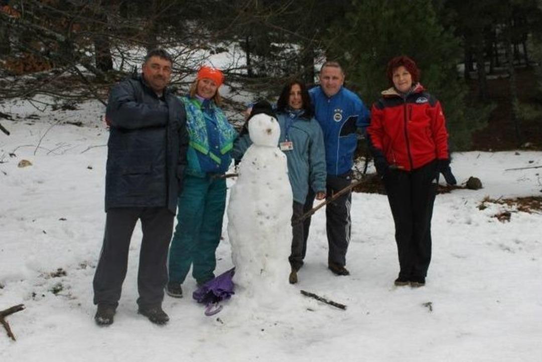 İdadik Şenliği Kar Boran Dinlemedi