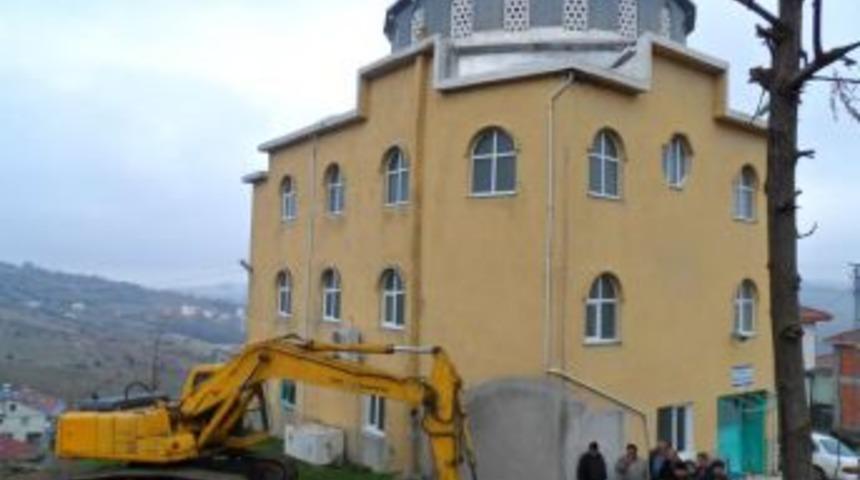 Onurlu K&ouml;y&uuml; Camisine minare yapılıyor