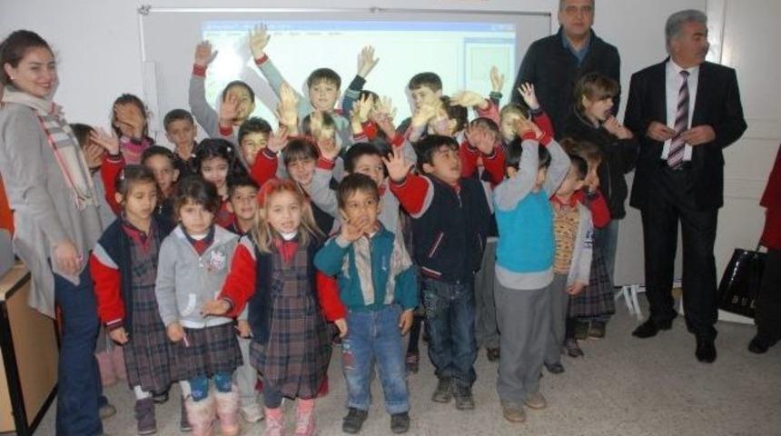 Kayak&ouml;y İlkokulu&rsquo;na Akıllı Tahta