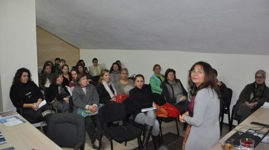 Kadem G&ouml;n&uuml;ll&uuml;s&uuml; Yasemin Tutal&rsquo;dan İletişim Semineri