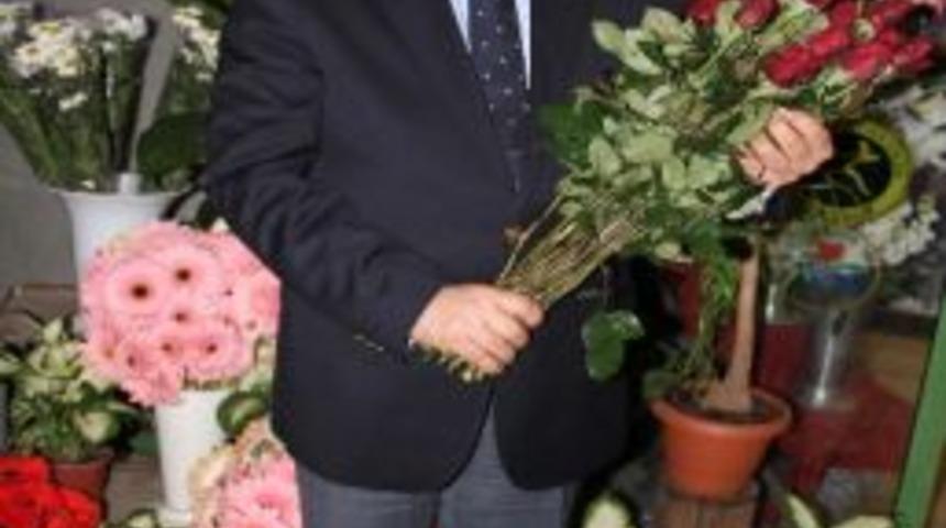 Çiçekçiler Sevgililer Günü’ne Hazır