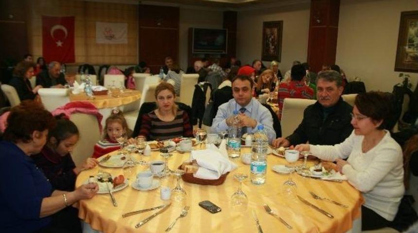 Hastane &Ccedil;alışanları Bu Defa Kendileri İ&ccedil;in Bir Araya Geldi