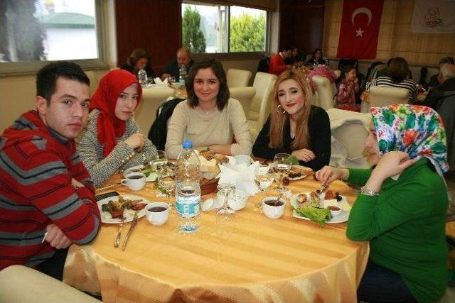 Hastane &Ccedil;alışanları Bu Defa Kendileri İ&ccedil;in Bir Araya Geldi 2