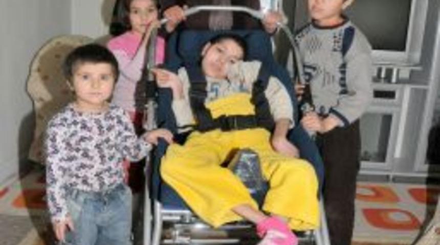 B&uuml;y&uuml;kşehir Belediyesi Engelli S&uuml;meyye&rsquo;nin Y&uuml;z&uuml;n&uuml; G&uuml;ld&uuml;rd&uuml;